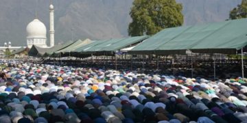 ممکنہ طور پرعیدالفطر کی تقریب سعید21اپریل کومنائے جانے کے پیش نظرکشمیرمیںجمعتہ الوداع منایاگیا