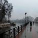 کشمیر میں موسلا دھار بارشوں سے ندی نالوں میں طغیانی جیسی صورتحال، ہندواڑہ میں پل ‏کو نقصان
