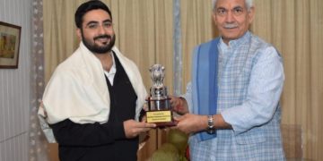 راج بھون نے اَکشے لابرو کو پُر وقار الوداعیہ دیا