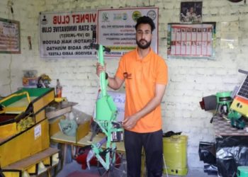 اننت ناگ میں مقیم اختراع کار نے مکمل طور پر خودکار بیج بونے والی مشین تیار کی