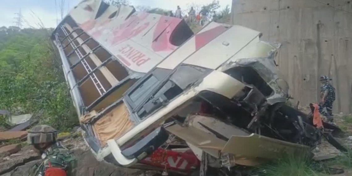 جموں میں سڑک حادثہ ،‏‏10 افراد ہلاک
