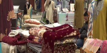 سری نگر میں روایتی دستکاری کی امید ویمن ہاٹ نمائش کا انعقاد