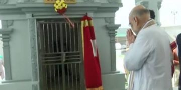 مرکزی وزیر امت شاہ نے جموں کے تروپتی بالاجی مندر میں پوجا کی