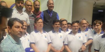 دماغ اور جسم کے انضمام کے لیے یوگا ضروری ہے۔ چیف جسٹس