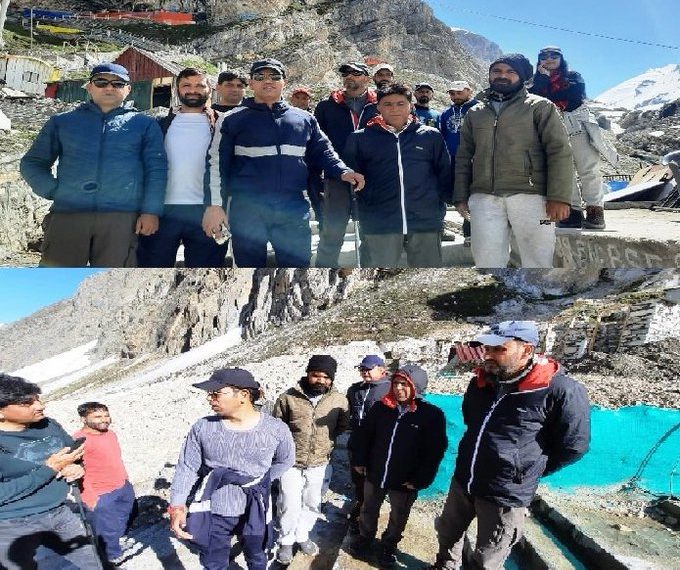 ڈویژنل کمشنر کشمیر نے امرناتھ گپھا کا دورہ کیا۔ انتظامات کا جائزہ لیا
