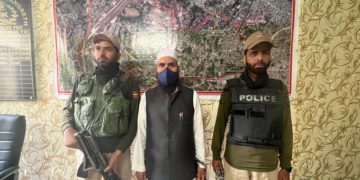 دو نابالغ طالبات کے ساتھ چھیڑ چھاڑکے الزام میں عربی ٹیچرگرفتار