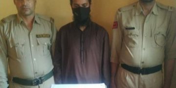 بارہمولہ میں 380 نقلی سونے کے بسکٹ کے ساتھ ایک شخص گرفتار: پولیس
