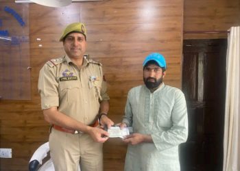 کشتواڑ میں پولیس اہلکار نے کھوئی ہوئی رقم مالک کو واپس کردی