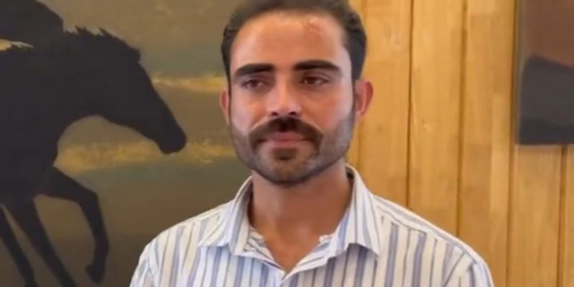 پتھروں اور ریت کو فن کی منفرد شکل دینے والا جموں کشمیر کا کلاکار منظور احمد بھٹ