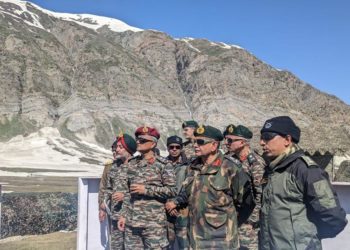 نارددن کمانڈ کے چیف اپیندر دویدی نے امرناتھ یاترا کی تیاریوں کا جائزہ لیا