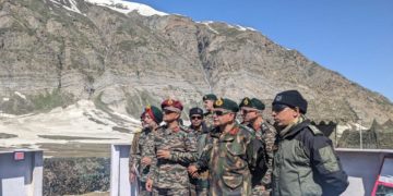نارددن کمانڈ کے چیف اپیندر دویدی نے امرناتھ یاترا کی تیاریوں کا جائزہ لیا