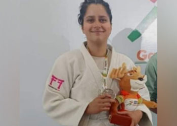 سرینگر کی تزیم فیاض نے جوڈو چیمپئن شپ میں چاندی کا تمغہ جیت لیا