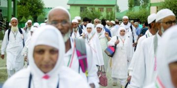 جموں و کشمیر سے عازمین حج کی روانگی کا سلسلہ شروع