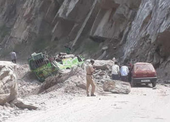 چناب میں بڑھتے سڑک حادثات۔۔ذمہ دار کون؟