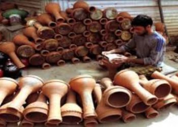 کشمیر میں موسیقی آلہ ’تمبکنا ری‘ کی مانگ میں اضافہ