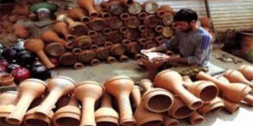 کشمیر میں موسیقی آلہ ’تمبکنا ری‘ کی مانگ میں اضافہ