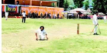 سید عاشق بخاری سے ملیں، جو جسمانی چیلنجوں پر فتح حاصل کرکے دوسروں کو ترغیب دیتے ہیں