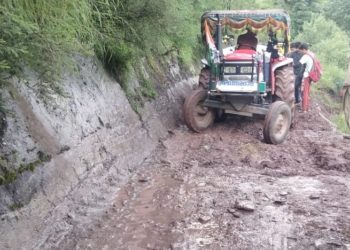خستہ حال سڑکوں پر موت کا رقص آخر کب تک؟