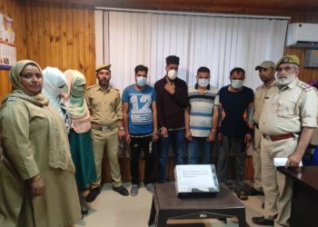 بارہمولہ میں جسم فروش بے نقاب،دو خواتین سمیت چھ افراد گرفتار