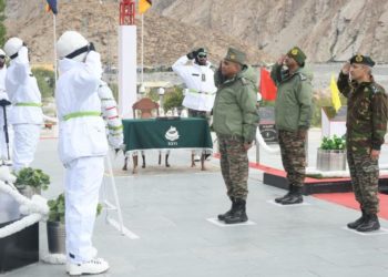 آرمی چیف کا سیاچن دورہ، فوج کی تیاریوں کا جائزہ لیا