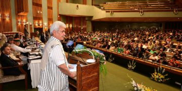 آرٹیکل 370 کی منسوخی نے جموں و کشمیر میں سماجی مساوات اور جامع ترقی کو یقینی بنایا۔ منوج سنہا