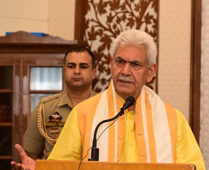 جی ٹونٹی سربراہی اجلاس کے بعد جموں و کشمیر میں غیر ملکی سیاحوں کی آمد میں اضافہ درج: منوج سنہا