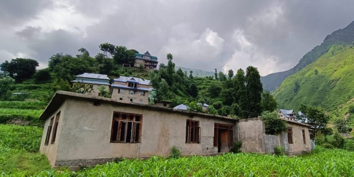 پی ایچ سی کی عمارت تشنہ تکمیل