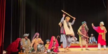 تھیٹر فیسٹیول کشمیری لوک فنکاروں کے لیے امید کی کرن ثابت ہوگا۔فنکار