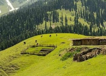 مہو منگت میں بین الاقوامی سیاحوں کی آمد نیک شگون‘