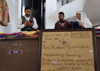 ملازمت کے متلاشی سے نوکری فراہم کرنے والے تک عمر مختار صوفی کا سفر وادی کشمیر میں کاروباری افراد کیلئے امید کی کرن بنا