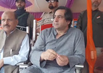 دفعہ  370کے حق میں کشمیری ایک ہی صف میں ہیں، سجاد لون