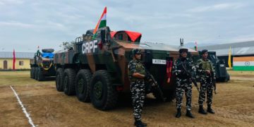 سی آر پی ایف نے کشمیر میں ‘وہیلڈ آرمرڈ ایمفیبیئس پلیٹ فارم (ڈبیلو ایچ اے پی) گاڑیاں متعارف کیں