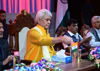 لیفٹیننٹ گورنر نے بڈگام کے مختلف ترقیاتی منصوبوں کااِفتتاح کیا اور سنگ بنیاد رکھا