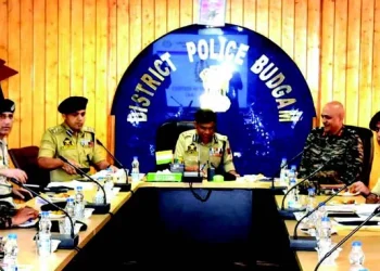 اے ڈی جی پی کشمیر نے پلوامہ، کولگام شوپیاں اور بڈگام اضلاع میں سیکورٹی کا جائزہ لیا
