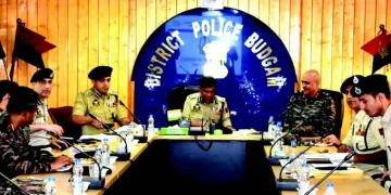 اے ڈی جی پی کشمیر نے پلوامہ، کولگام شوپیاں اور بڈگام اضلاع میں سیکورٹی کا جائزہ لیا