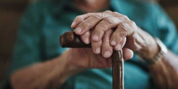 کیا خطا ہے کہ پنشن نہیں ملتی؟