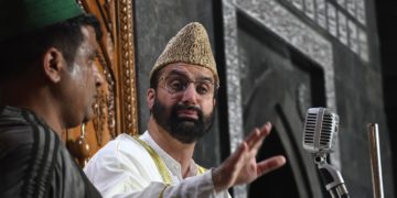 میر واعظ عمر فاروق نے 4 سال بعد تاریخی جامع مسجد میں خطبہ جمعہ دیا
