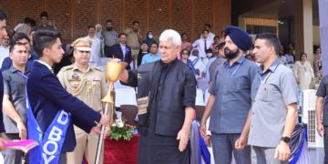 ہمیں نوجوانوں کی مجموعی اور ہمہ گیر ترقی کیلئے ایک مضبوط کھیل ور فٹنس کلچر قائم کرنا ہوگا ۔ منوج سنہا