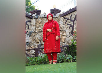 کشمیر کی پہلی خاتون مجسمہ ساز سبرینا فردوس