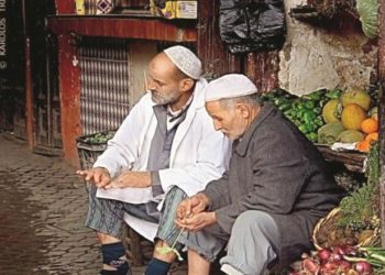 زندگی کی تپش میں مخلص افراد شجر سایہ دار ہوتے ہیں