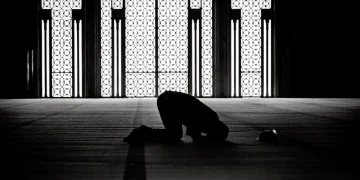 روحانی سفر کے بغیر زندگی میں سکون ممکن نہیں
