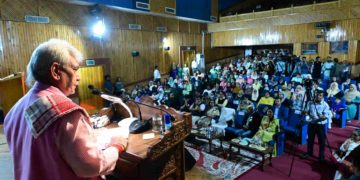 لیفٹیننٹ گورنر نے دیوکی آریہ پُتری پاٹھ شالہ سرینگر کے یومِ تاسیس کی تقریب میں شرکت کی