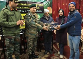 بھارتی فوج نے جدید اسمارٹ فون فلم میکنگ کورس کے ذریعے 40 کشمیری نوجوانوں کو بااختیار بنایا