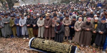 گانتھ مولہ بارہمولہ میں سبکدوش پولیس آفیسر ملی ٹٔنٹوں کی فائرنگ کے نتیجے میں از جاں