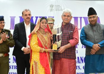 نوجوان طاقت ہمارے ملک کا سب سے بڑا اثاثہ :لیفٹیننٹ گورنر