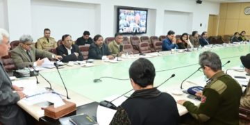 ایل جی ملاقات | لفٹینٹ گورنر نے حکام کو شہریوں کی شکایات اور خدشات پر موثر اور تیز رفتار کارروائی کی ہدایت دی
