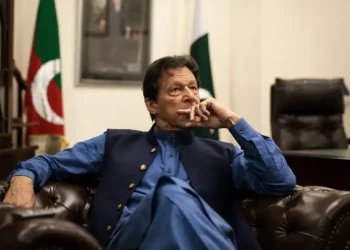 پاکستان:عمران خان کے کاغذات نامزدگی دوحلقوں سے مسترد