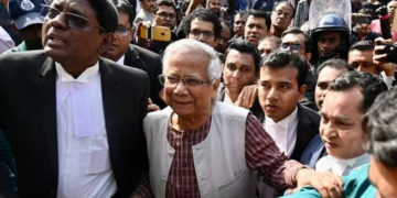 بنگلہ دیش کے نوبل انعام یافتہ ماہر اقتصادیات محمد یونس کو 6 ماہ قید کی سزا