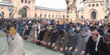 کشمیر میں خشک سالی سے نجات کے لئے نماز استسقا کا اہتمام