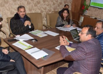 چیف سیکرٹری نے 2025 تک سرکاری عمارتوں کی مکمل سولرائزیشن کیلئے تیاریوں کا جائیزہ لیا
